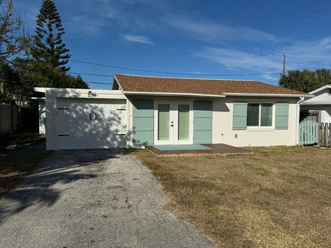 Remodeled 2/1 Beachside Bungalow - Remodeled 2/1 Beachside Bungalow House