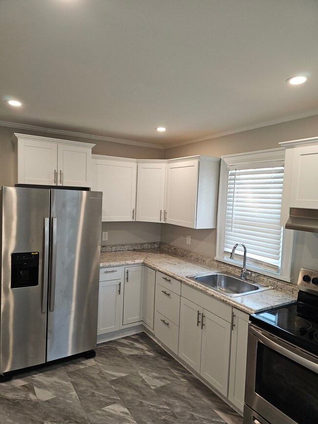 Building Photo - 131 E Park Ave Unit B Rental