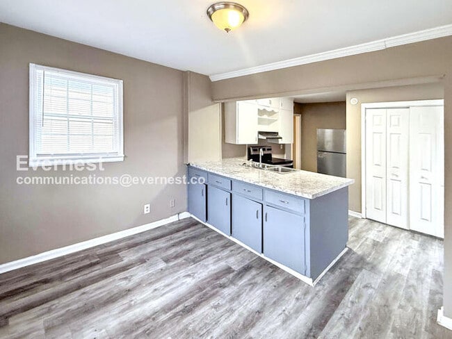 Photo - 920 80th St S