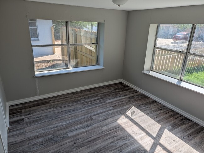 Photo - 1011 Reynosa St