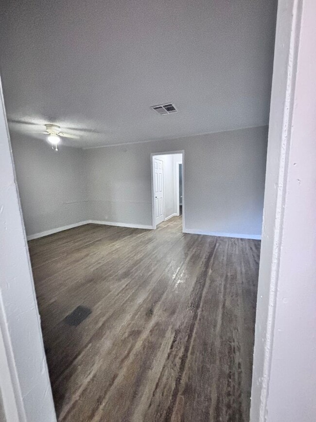 Photo - For Rent: Freshly Remodeled 3-Bed, 2-Bath ...