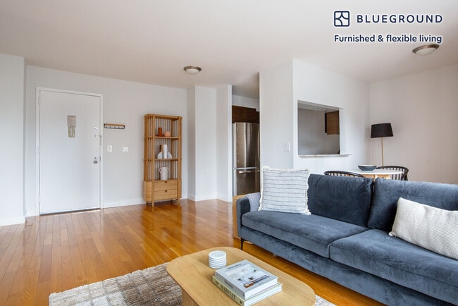 Photo - 235 W 48th St Unidad SI FL38-ID1401