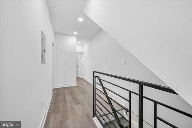 Photo - 5719 Cambridge St Unit 1