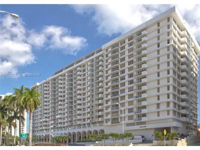 Building Photo - 5601 Collins Ave Unit 1121