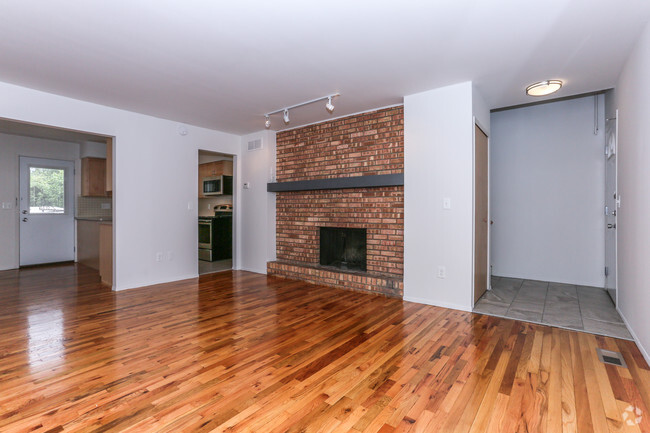 Interior Photo - Amber's Starr Townhouses