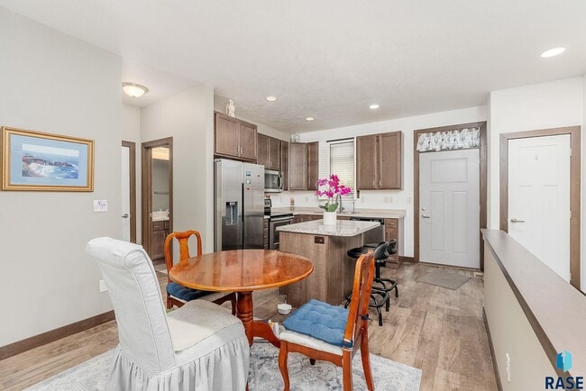 Photo - 226 E Residence Pl