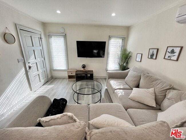 Photo - 1205 N Orange Grove Ave