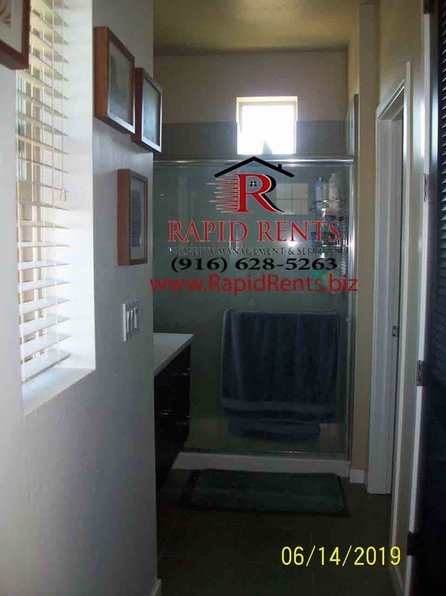 Photo - 400 Tailoff Ln
