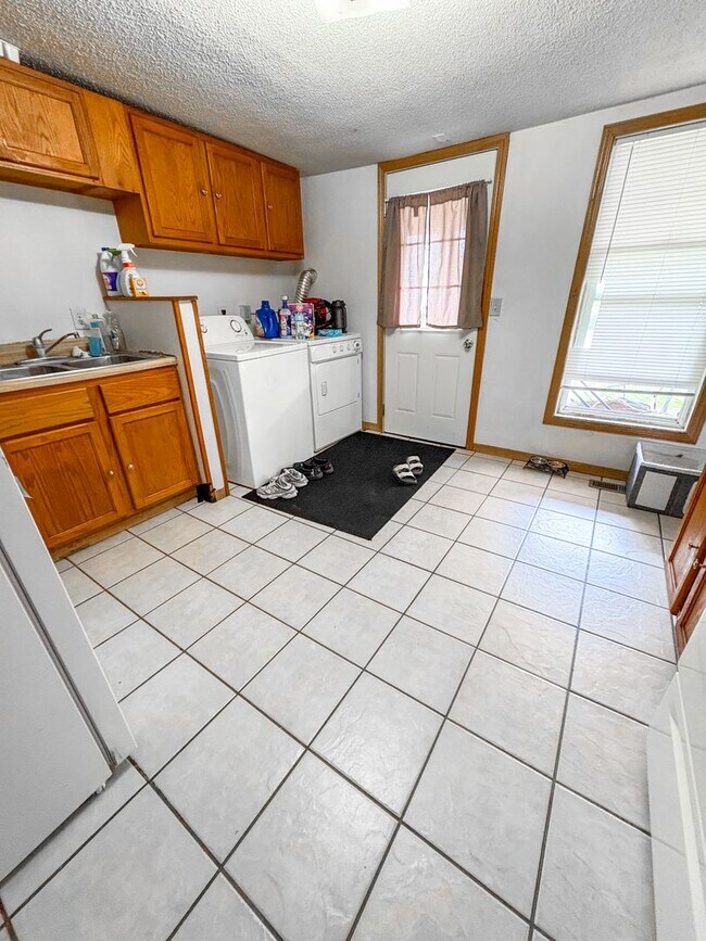 Photo - ES - 04 - West Ave Unit 1124