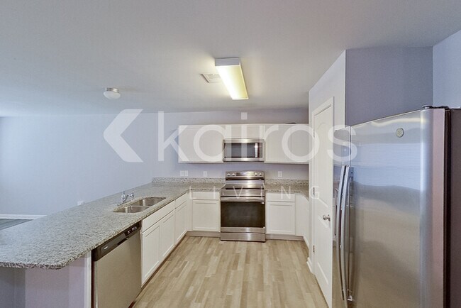 127 Village Creek Dr