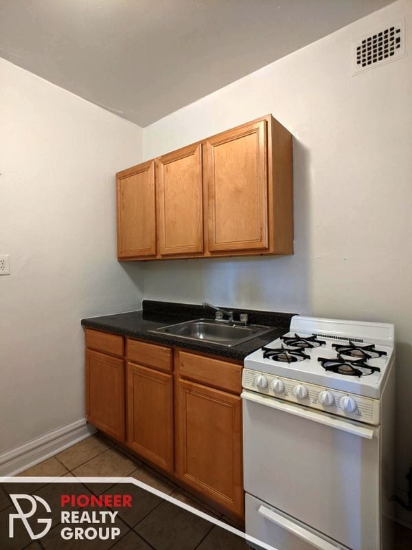 Photo - 4829 N Damen Ave Unidad 206