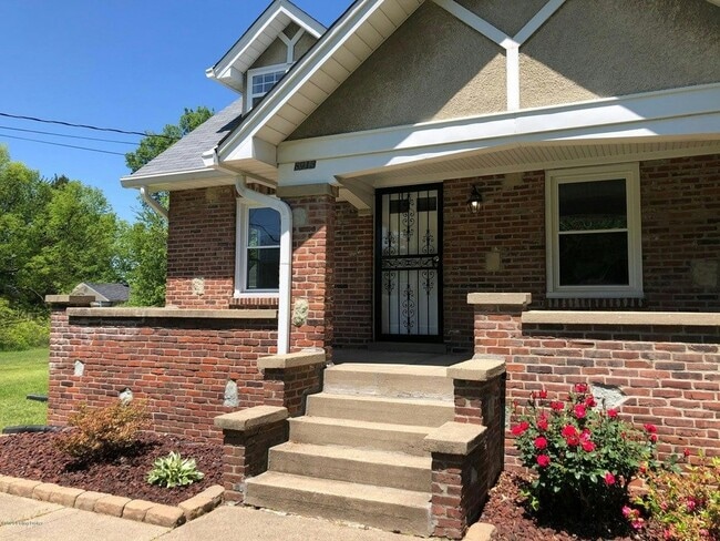 8913 Ferndale Rd