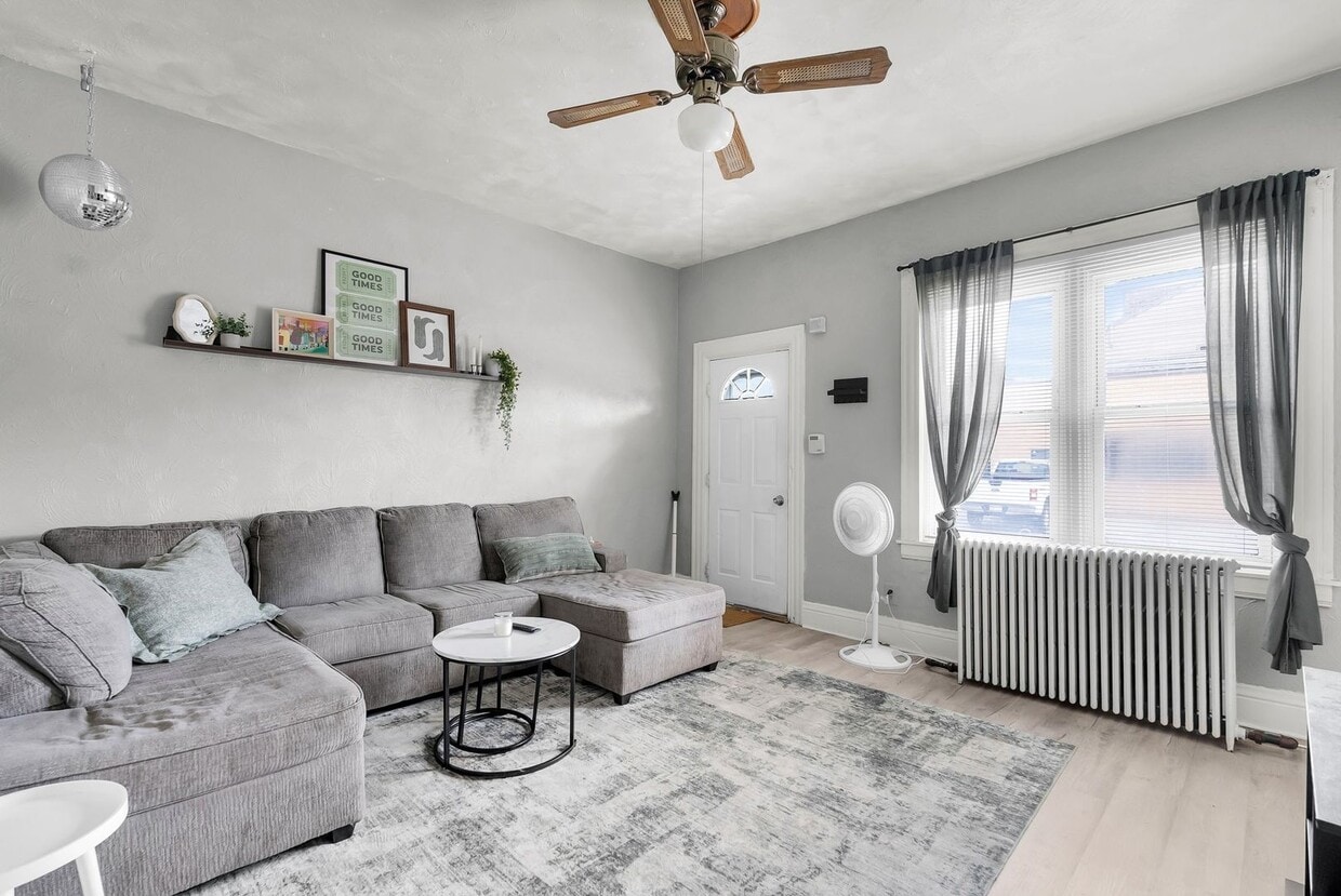 3 BR 2 bath Bloomfield/Upper Lawrenceville... - 3 BR 2 bath Bloomfield/Upper Lawrenceville...