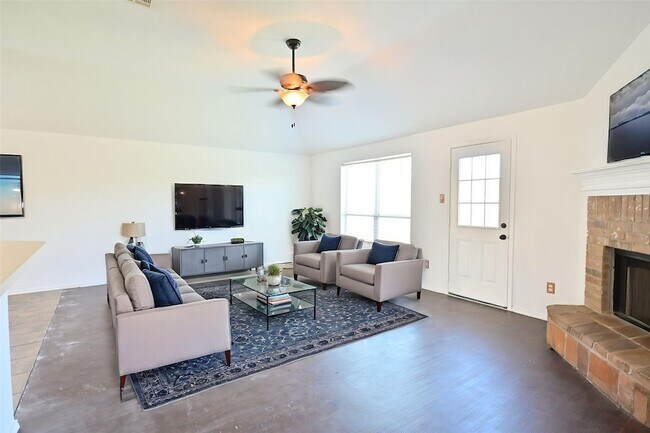 Photo - 1631 Mt Zion Dr