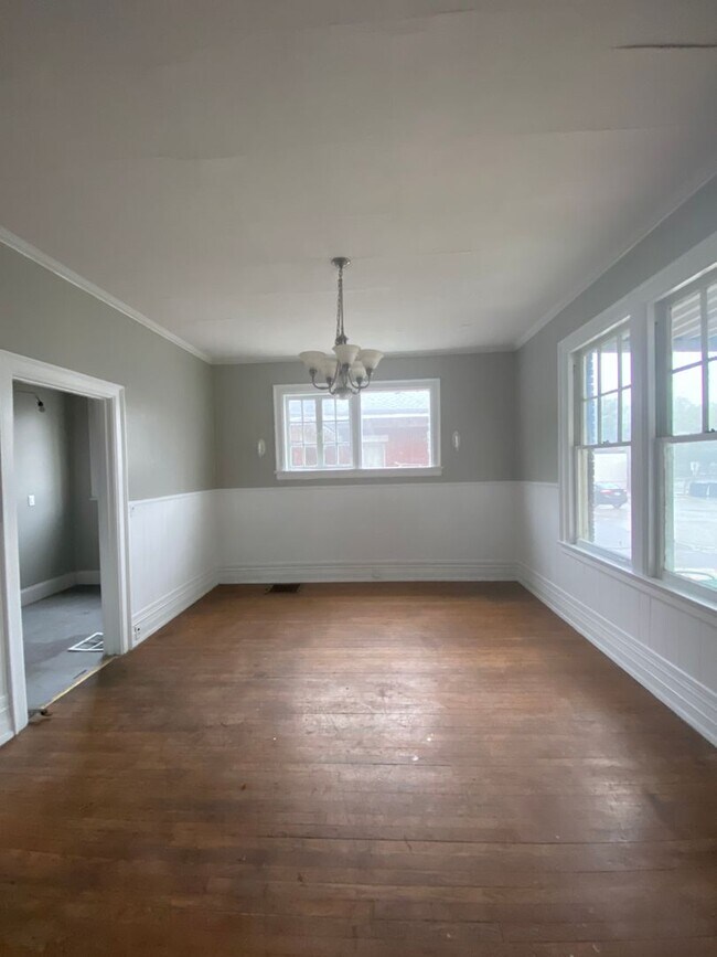 Photo - 4 bedroom 2.5 bath house with bonus room