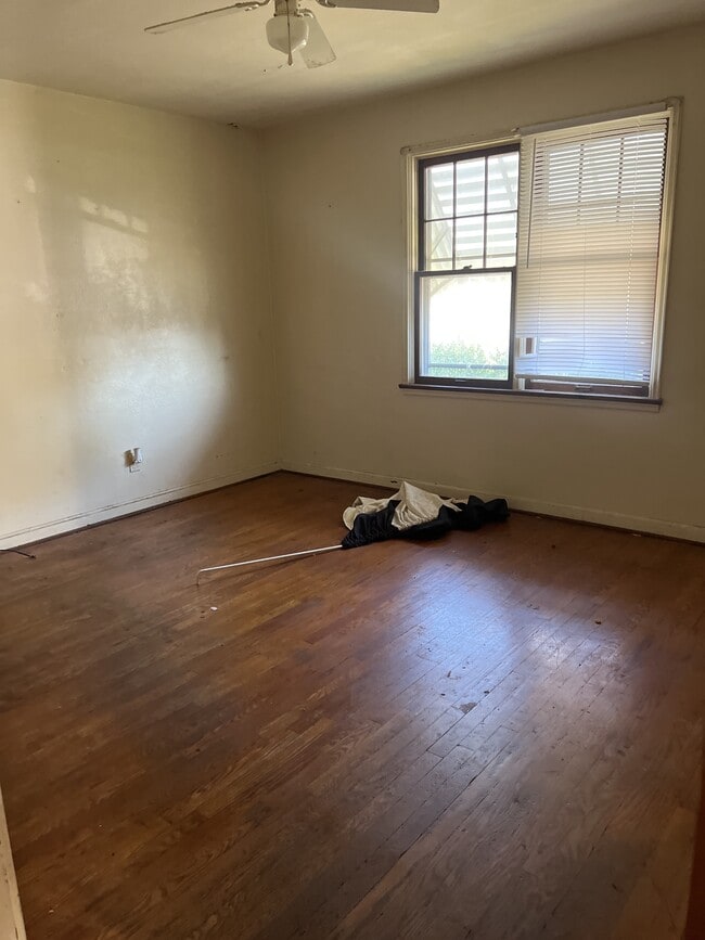 Photo - 5663 Gatesworth Ave