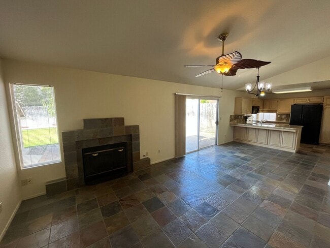 Photo - 1453 Woodmere Rd