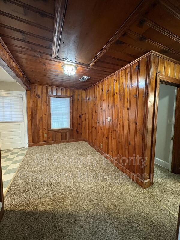 Photo - 717 S 2nd St