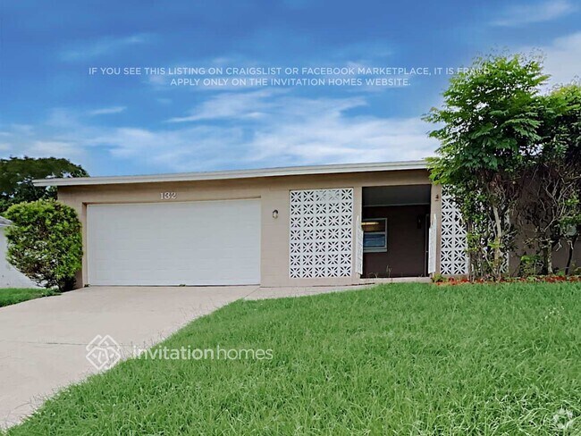 Building Photo - 132 Carriage Hill Dr Rental
