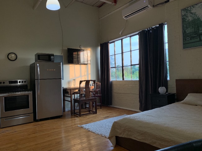 Photo - 1415 Kemper St