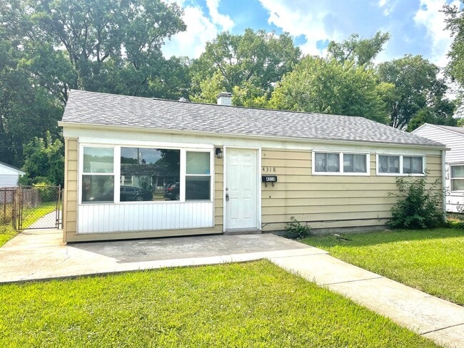 Building Photo - Renovated Hammond Home 3 Beds 1 Bath