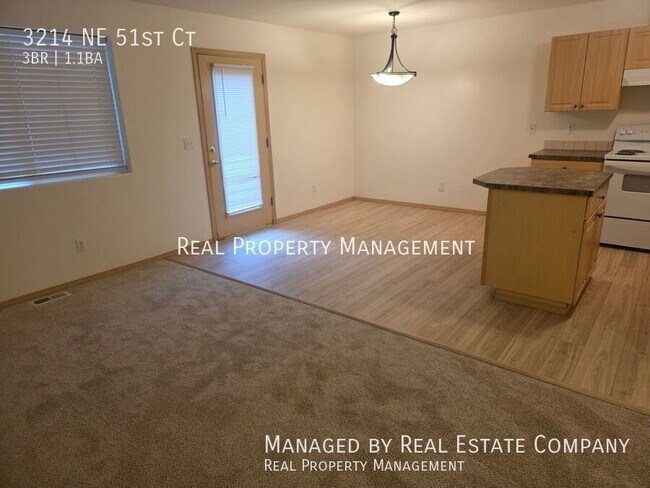 Photo - 3214 NE 51st Ct