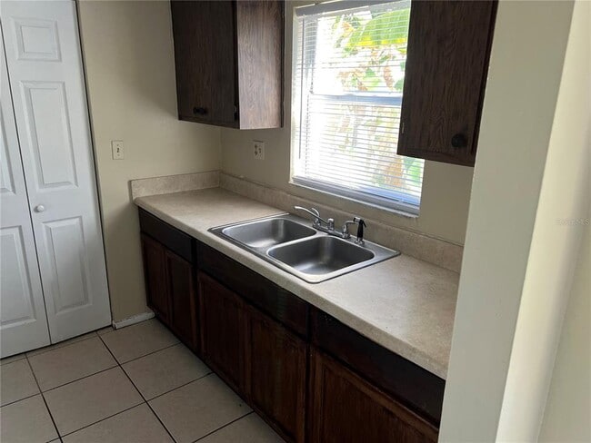 Photo - 1916 Honour Rd Unit 1