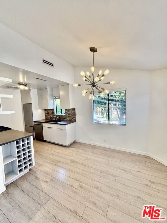 Photo - 1237 N Ogden Dr Unidad 3