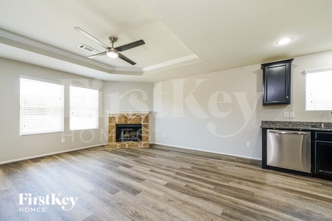 Photo - 133 Waxberry Dr