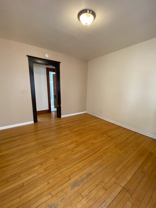 Photo - 24 N Butler St Unit #2