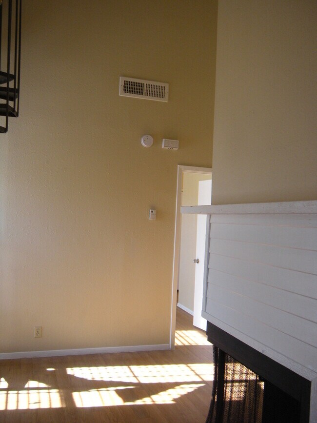 Photo - K202 - Hyde Park Terrace #304 Unit 304