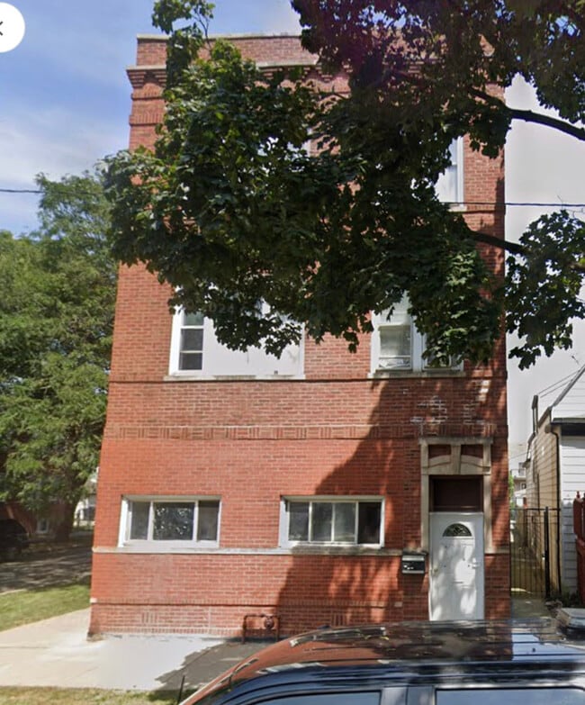 Building Photo - 3737 N Kilpatrick Ave Rental
