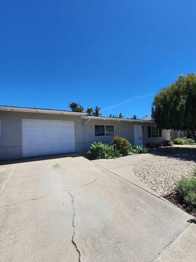 Building Photo - Comfortable 2 Bed, 1 Bath in Beautiful Grover Beach