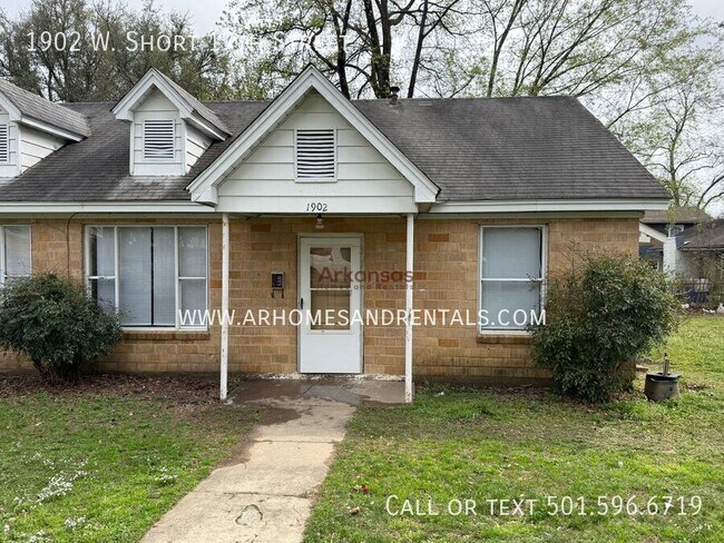 Building Photo - 1902 W Short 17th St