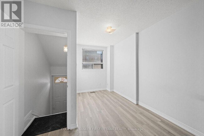 Photo - 234 Rochester St