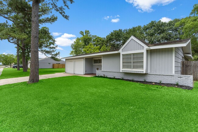 Photo - 5522 Ariel St