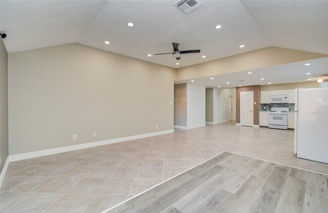 Photo - 12846 Sai Baba Dr