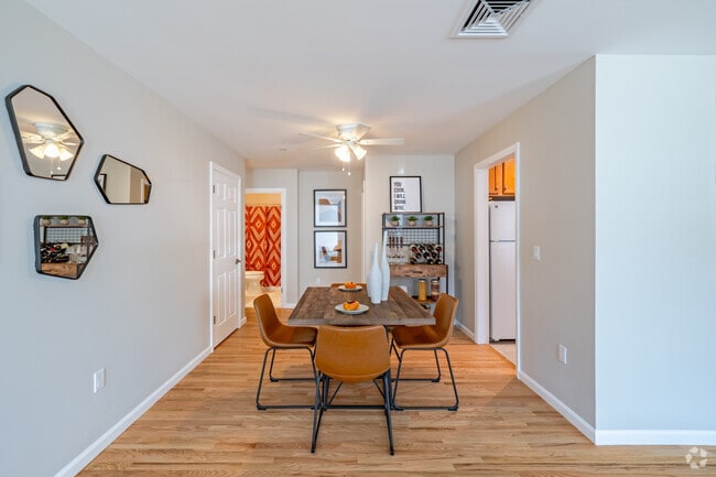 1BR, 1BA - 650SF - Residence Model A - Dining Room