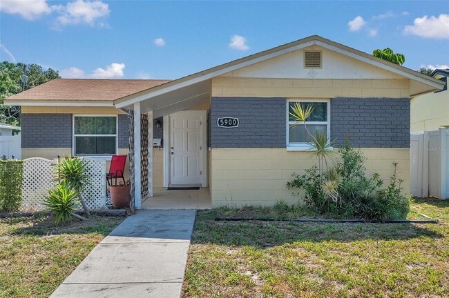 Building Photo - 5900 Cypress St N Rental