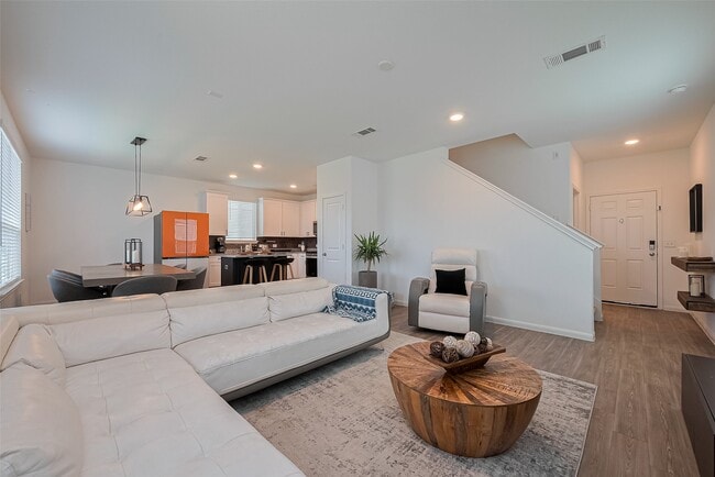 Photo - 17711 Vernonia Ln