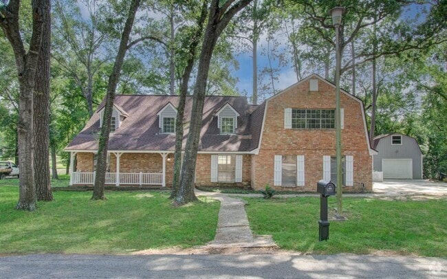 Building Photo - 808 Stone Mountain Dr Rental