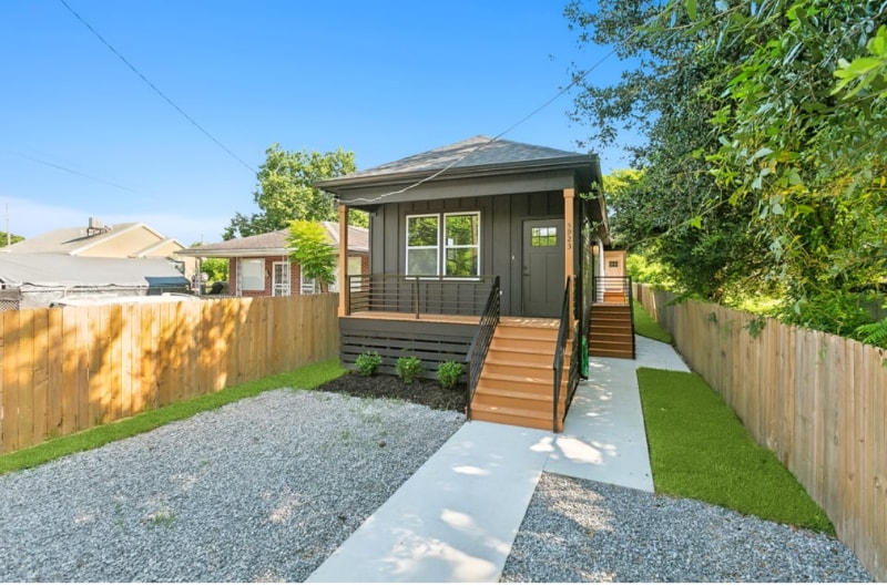 Photo - 5923 Urquhart St