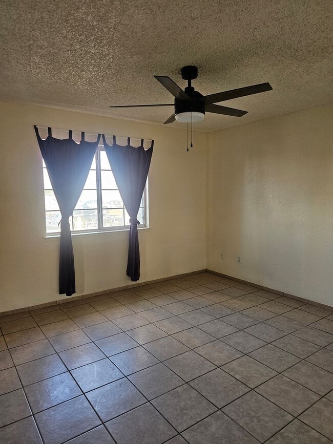 Photo - 3 Bedroom 2 Bath Orosi Home!