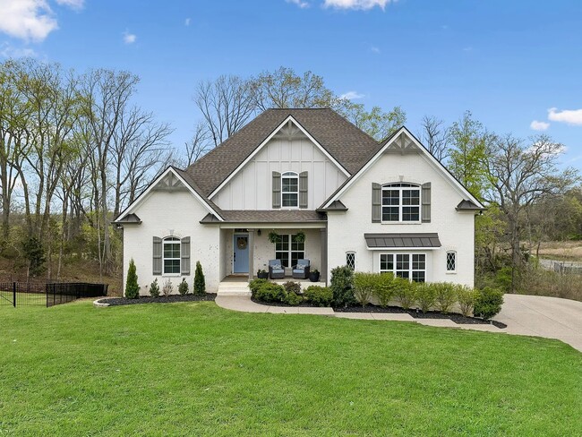 Building Photo - 230 Amana Dr