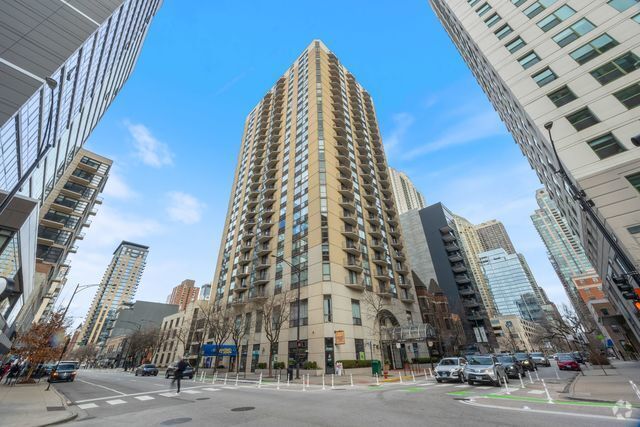 Building Photo - 70 W Huron St Unit 602 Rental