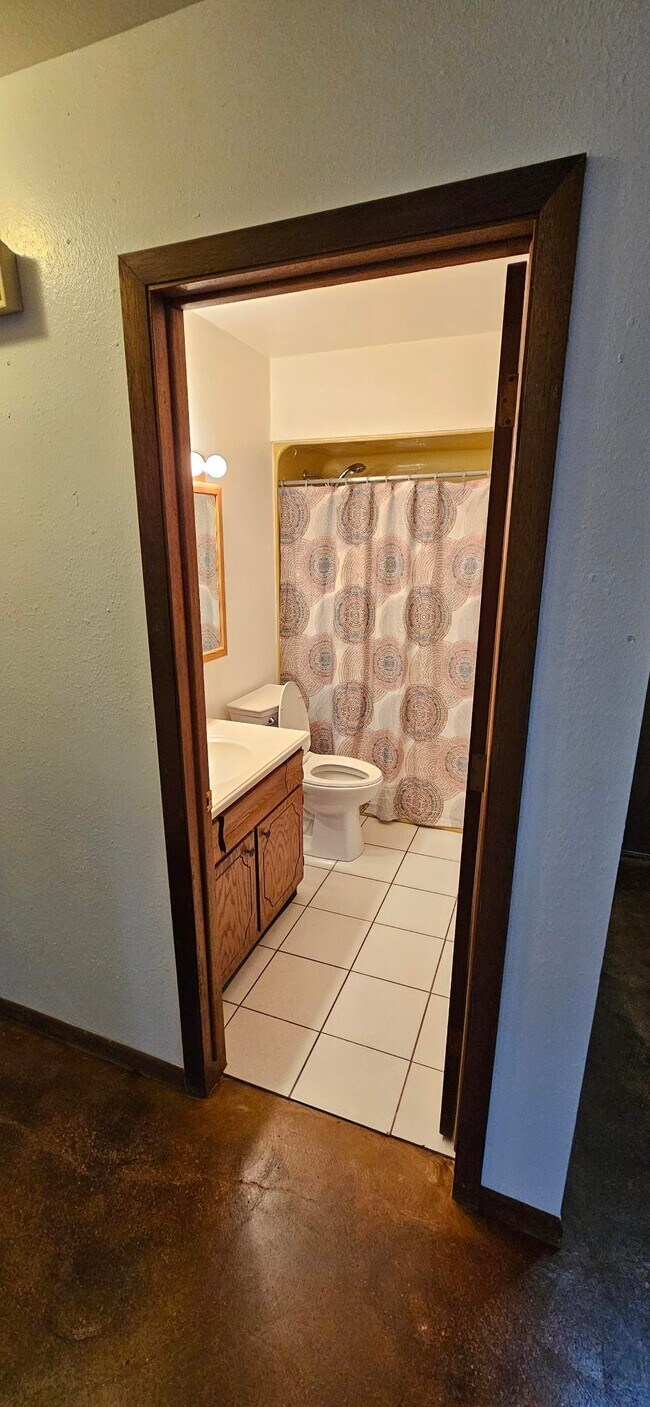 729 Halbert St Unit 2