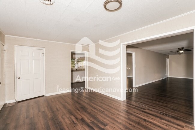 Photo - 209 Ashby Way