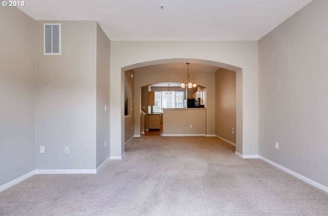 Beautiful Townhome Available in the Progre... - Beautiful Townhome Available in the Progre...