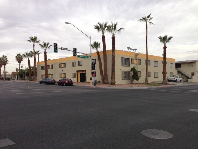 Photo - 1116 E.Ogden Ave #4 Unit 1116 E.Ogden Ave #4