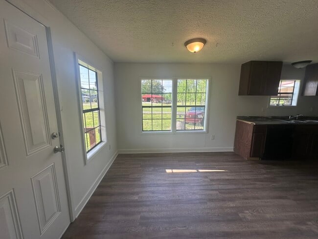 Photo - 1117 W Main St